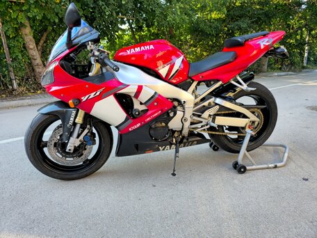 2000 Yamaha YZF-R1, красный, 550000 рублей, вид 1