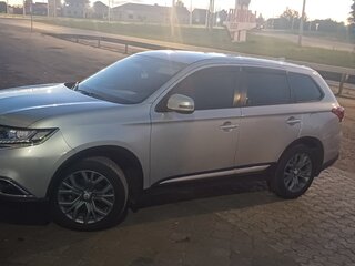 2021 Mitsubishi Outlander III Рестайлинг 3, серый, 2700000 рублей, вид 1
