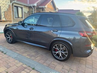 2021 BMW X5 40i IV (G05/G18), серый, 6800000 рублей, вид 4