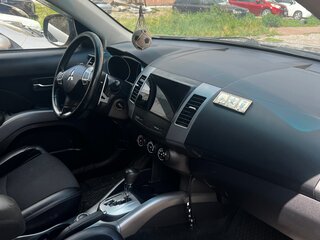 2010 Mitsubishi Outlander II Рестайлинг, серый, 800000 рублей, вид 5