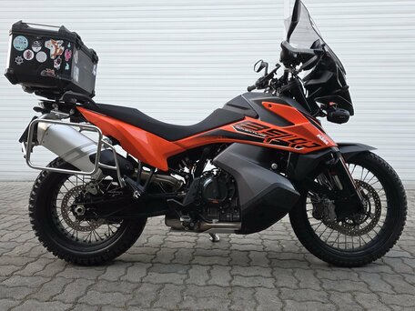 2022 KTM 890 Adventure, золотистый, 1100000 рублей, вид 2