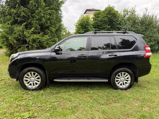 2014 Toyota Land Cruiser Prado 150 Series Рестайлинг 1, чёрный, 2800000 рублей, вид 2