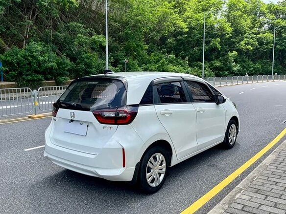 2021 Honda Fit IV, белый - вид 4