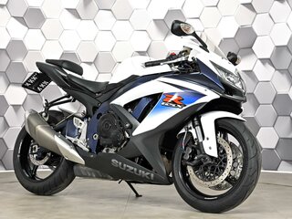 2010 Suzuki GSX-R 750, белый, 777000 рублей, вид 1