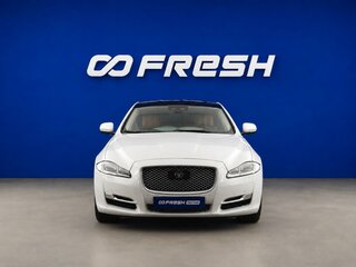 2019 Jaguar XJ Long IV (X351) Рестайлинг, белый, 4190000 рублей, вид 3