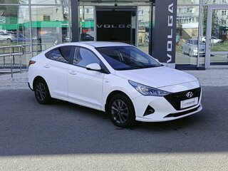 2022 Hyundai Solaris II Рестайлинг, белый, 1554000 рублей, вид 3
