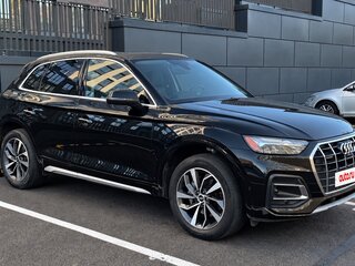 2021 Audi Q5 45 TFSI II (FY) Рестайлинг, чёрный, 4450000 рублей, вид 5