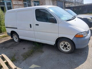 2000 Toyota HiAce XH10, белый, 650000 рублей, вид 3