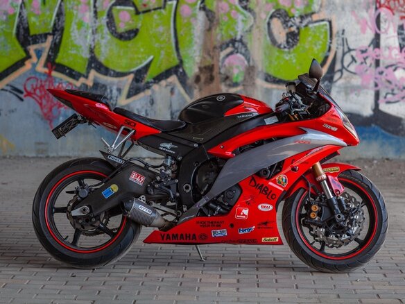 2008 Yamaha YZF-R6, красный, 850000 рублей - вид 2