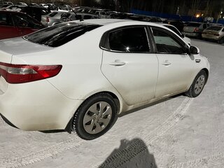 2014 Kia Rio III, белый, 1000000 рублей, вид 3