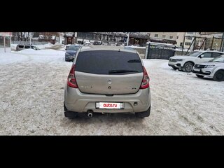 2011 Renault Sandero I, бежевый, 520000 рублей, вид 2