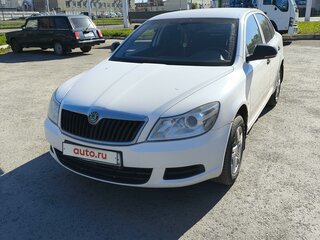 2011 Skoda Octavia II (A5) Рестайлинг, белый, 695000 рублей, вид 2