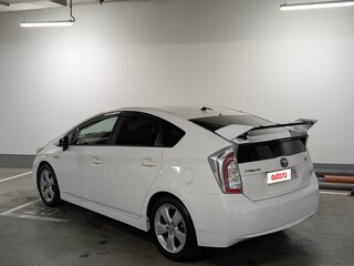 2013 Toyota Prius III Рестайлинг (XW30), белый, 1220000 рублей, вид 5