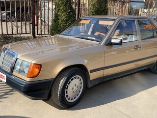 1987 Mercedes-Benz W124 230 4-speed, жёлтый, 2050000 рублей, вид 3