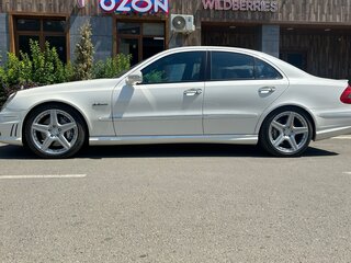 2006 Mercedes-Benz E-Класс AMG 63 AMG III (W211, S211) Рестайлинг, белый, 6999999 рублей, вид 4