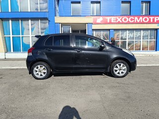 2009 Toyota Vitz II (XP90), чёрный, 699000 рублей, вид 4