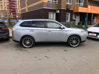 2012 Mitsubishi Outlander III, серебристый, 1145000 рублей, вид 2