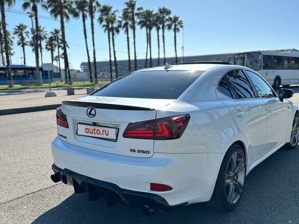 2011 Lexus IS 250 II Рестайлинг 2, белый - вид 4