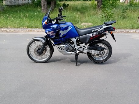 2001 Honda XRV 750 Africa Twin, синий, 538531 рублей, вид 3