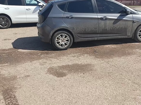 2015 Hyundai Solaris I Рестайлинг, серый, 1500000 рублей - вид 5