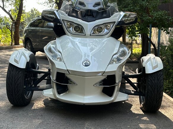2013 BRP Can-Am Spyder, белый, 1650000 рублей - вид 2