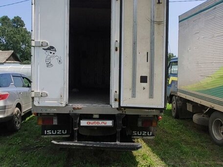 2004 Isuzu Elf (N-series), белый, 1950000 рублей, вид 5
