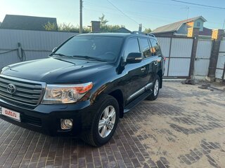 2014 Toyota Land Cruiser 200 Series Рестайлинг 1, чёрный, 4050000 рублей, вид 1