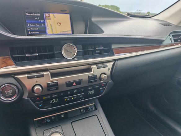 2014 Lexus ES 250 VI, белый, 2500000 рублей - вид 9
