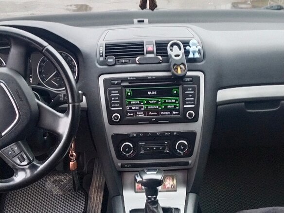 2013 Skoda Octavia II (A5) Рестайлинг, серый, 900000 рублей - вид 6