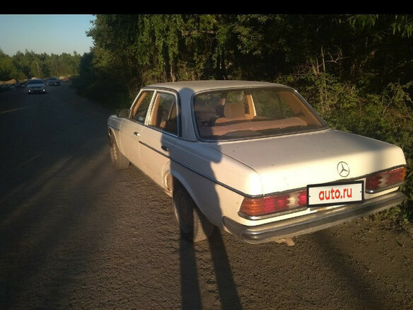 1984 Mercedes-Benz W123 230, белый - вид 4