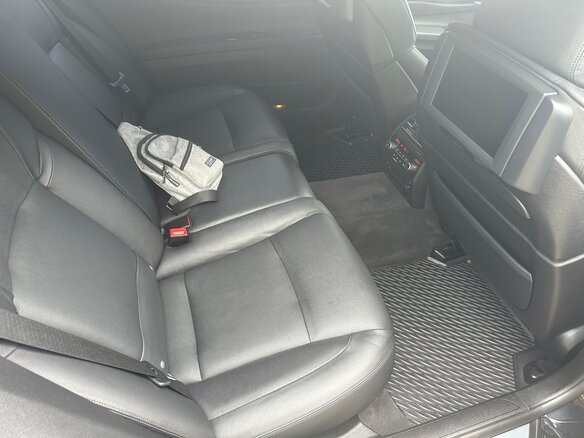 2012 BMW 7 серии Long 740Li V (F01/F02/F04), чёрный, 1700000 рублей - вид 11
