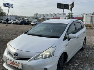 2011 Toyota Prius Alpha I (ZVW40/41), белый, 1450000 рублей, вид 1