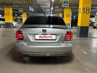 2018 Volkswagen Polo V Рестайлинг, серебристый, 1050000 рублей, вид 5