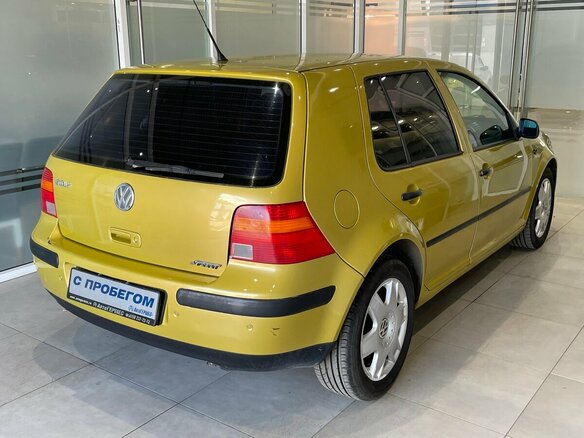 1999 Volkswagen Golf IV, жёлтый - вид 3