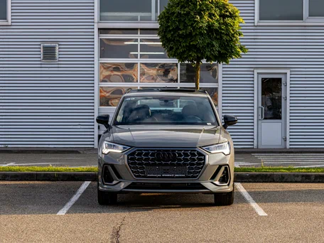 2026 Audi Q3 35 TFSI II (F3), серый, 2995000 рублей, вид 2
