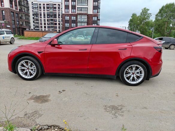 2021 Tesla Model Y Long Range I, красный, 3700000 рублей - вид 10