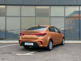 2017 Kia Rio IV, оранжевый, 536000 рублей, вид 4