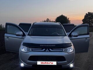 2013 Mitsubishi Outlander III, серебристый, 1460000 рублей, вид 2