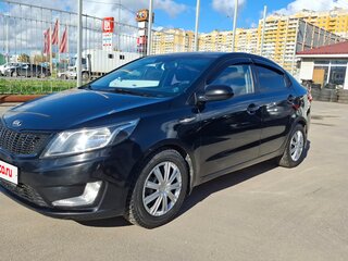 2013 Kia Rio III, чёрный, 575000 рублей, вид 1