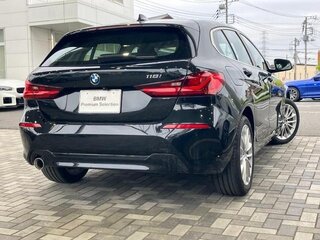 2020 BMW 1 серии 118i III (F40), чёрный, 1300000 рублей, вид 4
