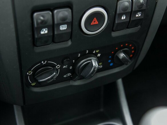 2014 Lada (ВАЗ) Largus I, серебристый, 580000 рублей - вид 23