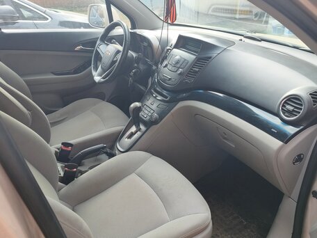 2011 Chevrolet Orlando I, бежевый, 850000 рублей, вид 5