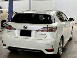 2017 Lexus CT 200h I Рестайлинг, белый, 1168000 рублей, вид 5