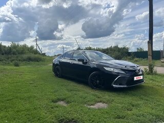 2020 Toyota Camry VIII (XV70), чёрный, 3150000 рублей, вид 3