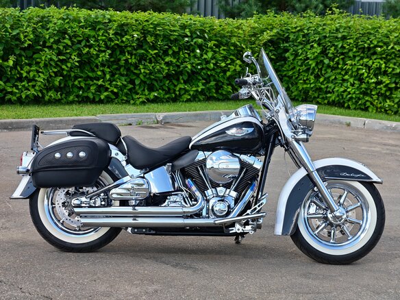 2006 Harley-Davidson Softail Deluxe, белый, 2100000 рублей - вид 6