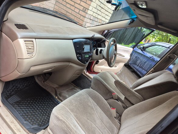 2001 Mazda MPV II (LW), красный, 485000 рублей - вид 13