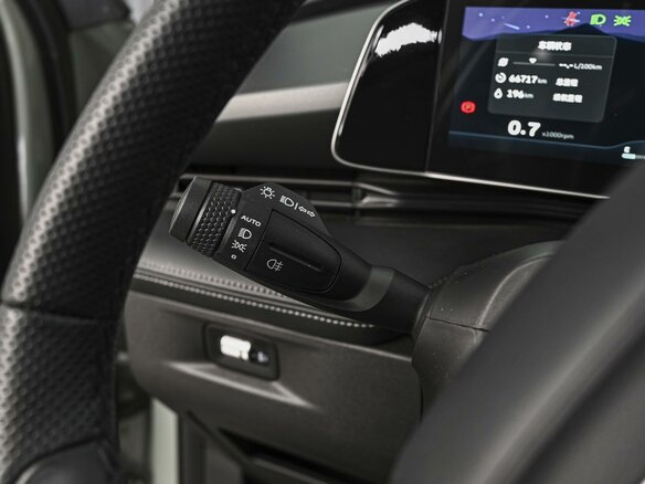 2023 Geely Boyue Cool, зелёный - вид 13