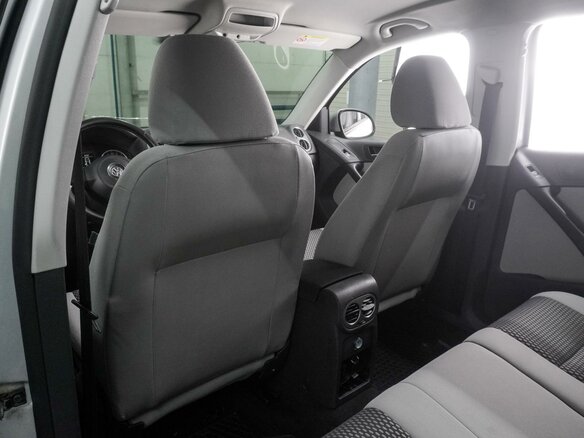 2011 Volkswagen Tiguan I, серебристый - вид 10