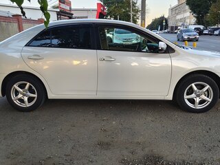 2014 Toyota Allion II Рестайлинг, белый, 1555000 рублей, вид 3