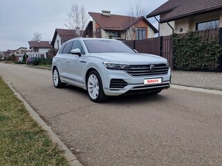 2021 Volkswagen Touareg III, белый, 6650000 рублей, вид 2